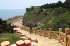 Huludao_Staircases to beach