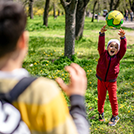 children-throwing-ball